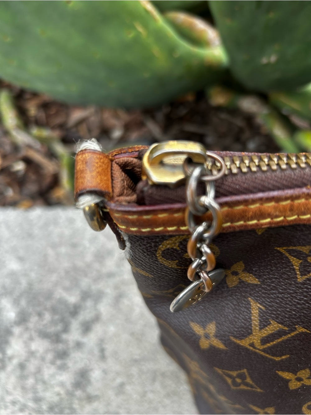 Louis Vuitton Monogram Canvas Tote - Picture 8 of 15